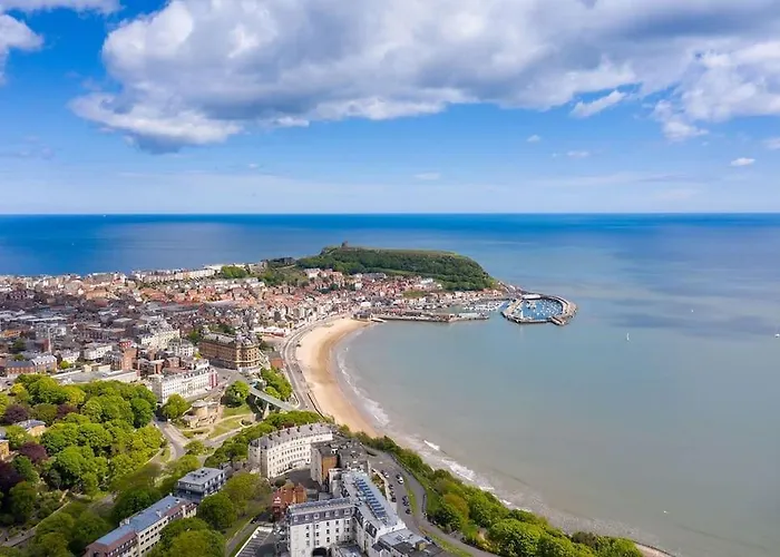 Beautiful North Bay Seaside Apartment, Free Parking And Courtyard