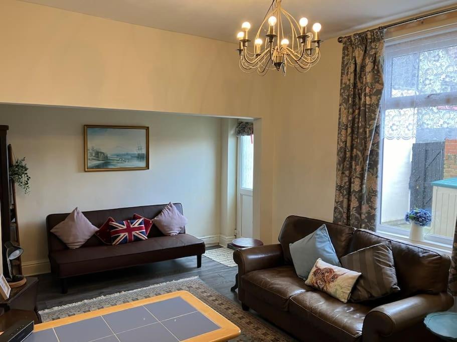 Apartment Beautiful North Bay Seaside Apartment, Free Parking And Courtyard