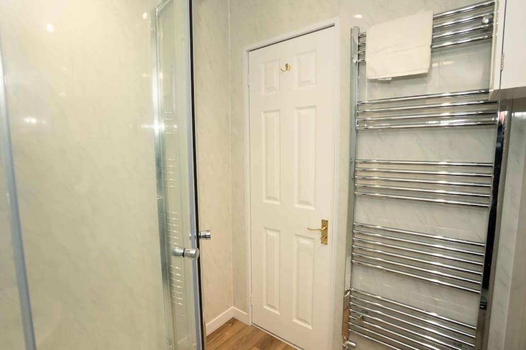 Apartment Beautiful North Bay Seaside Apartment, Free Parking And Courtyard *